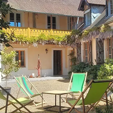 De L'autre Cote Nocleg ze śniadaniem 3*