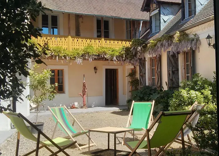 Bed & Breakfast De L'autre Cote Garlin