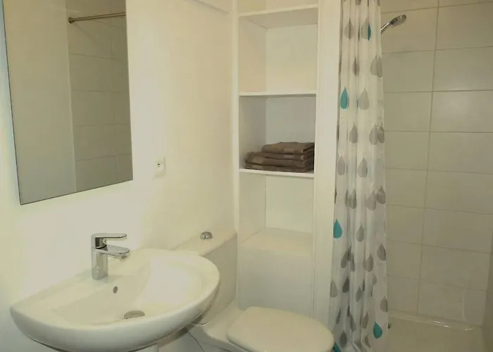 De L'autre Cote Bed & Breakfast